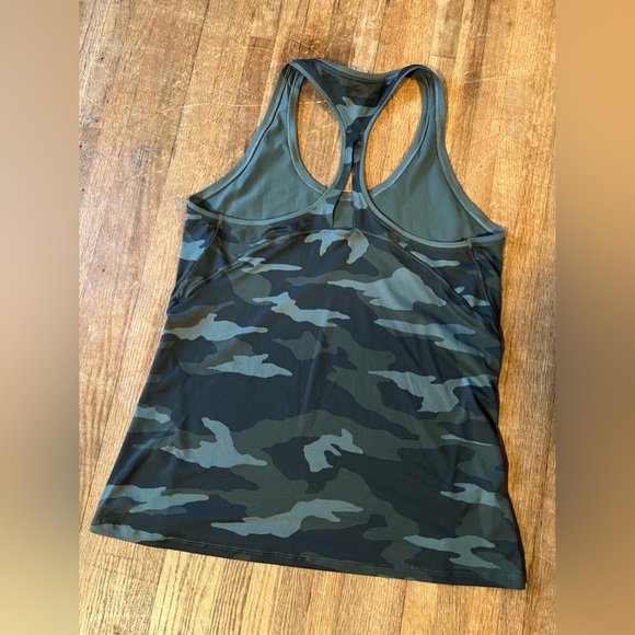 ATHLETA CAMO TANK - Picture 3 of 3